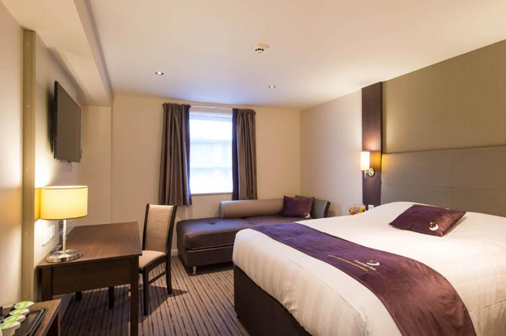 Premier Inn Southampton West Ower Eksteriør bilde