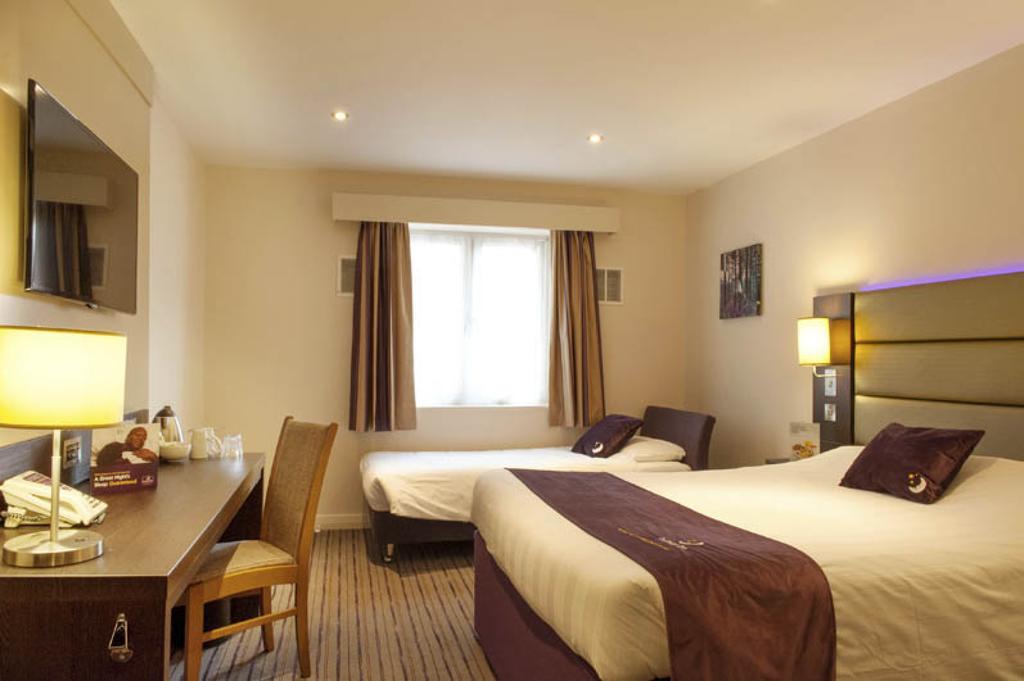 Premier Inn Southampton West Ower Eksteriør bilde